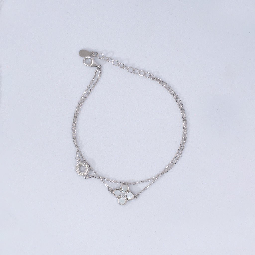 Clove Shaped Silver Bracelet With Mother Of Pearl