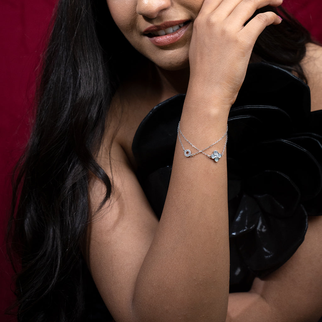 Clove Shaped Silver Bracelet With Mother Of Pearl