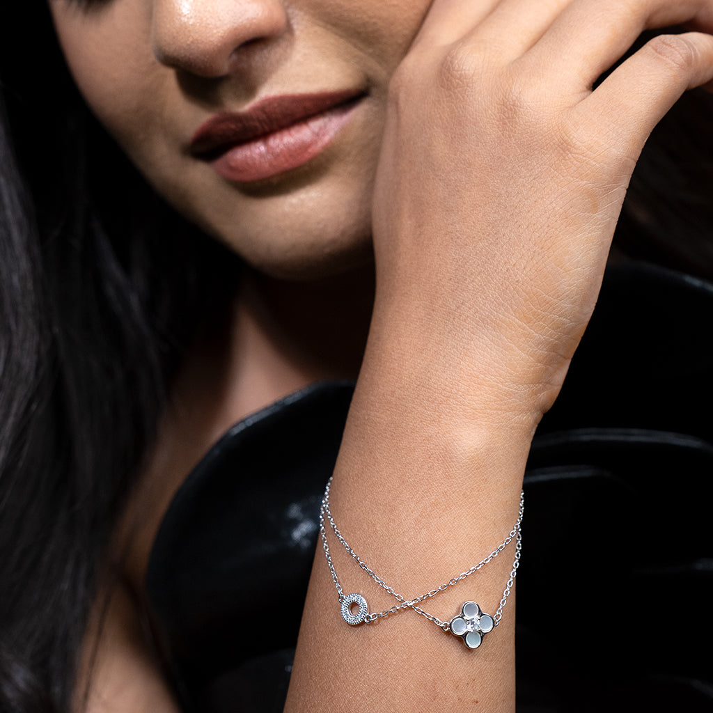 Clove Shaped Silver Bracelet With Mother Of Pearl