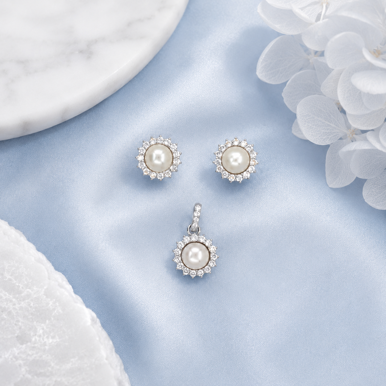 Pearl Glow Pendant Set