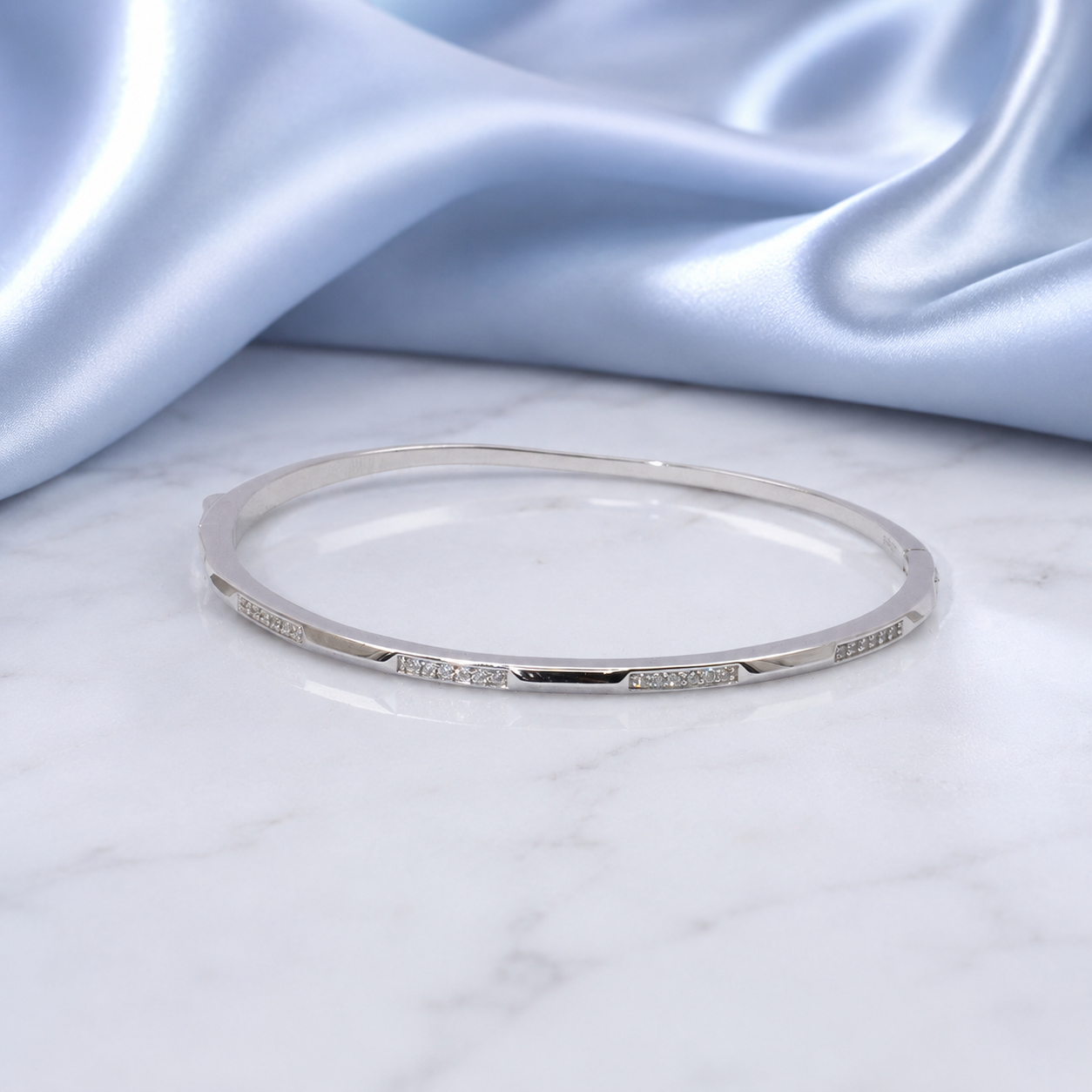 Crystal Glimmer Bracelet