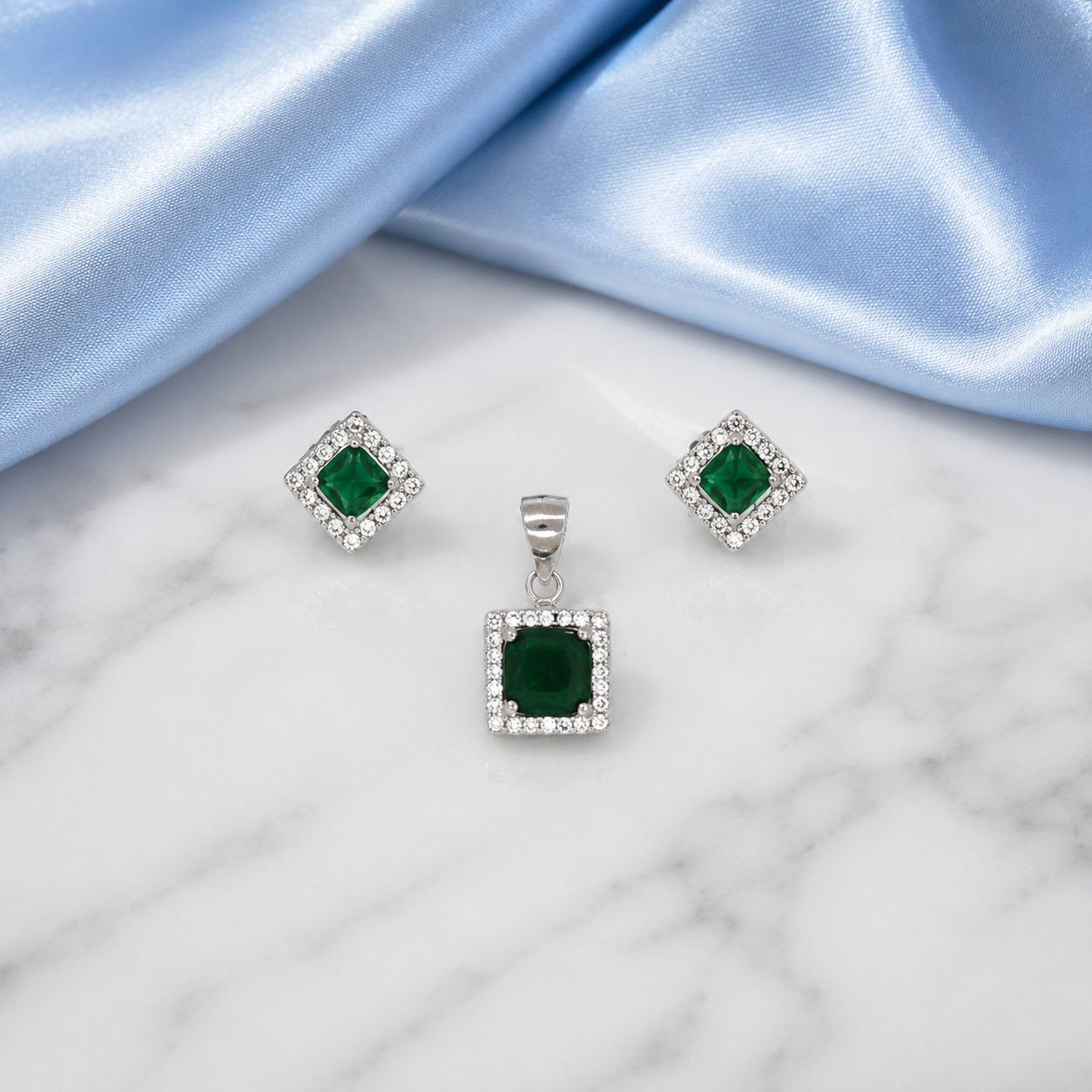 Princess Spark Pendant Set