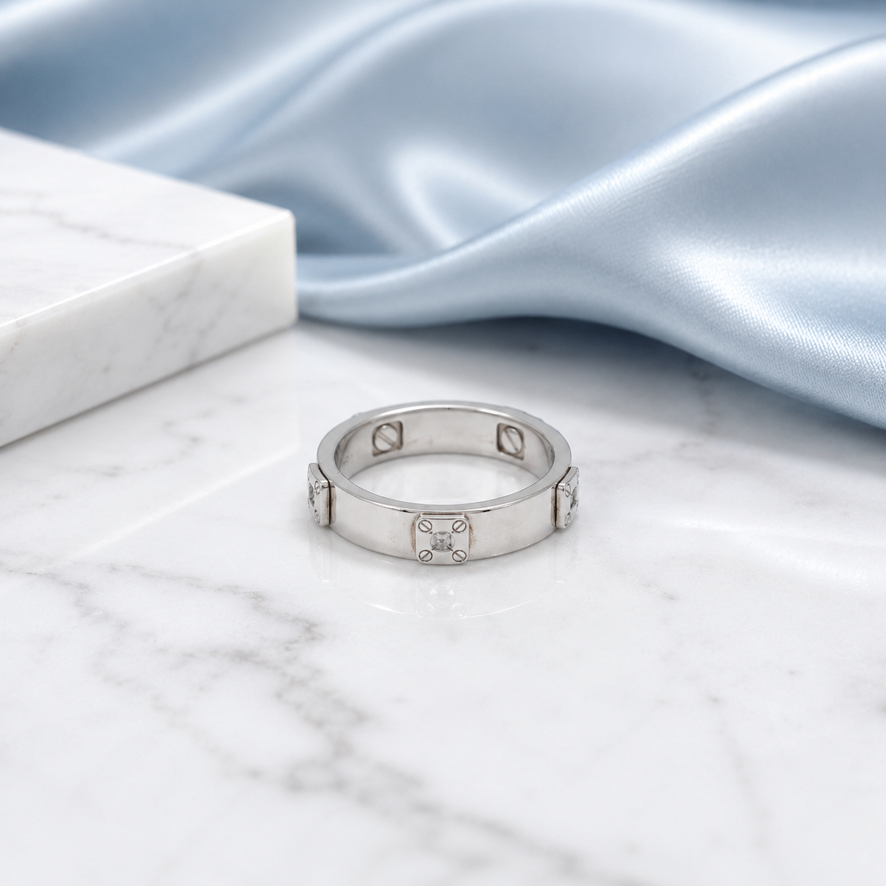 Minimal Diamond Band