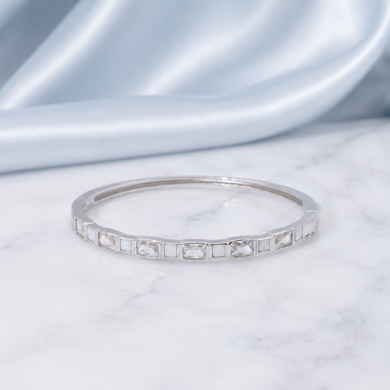 Pearl Shimmer Bracelet