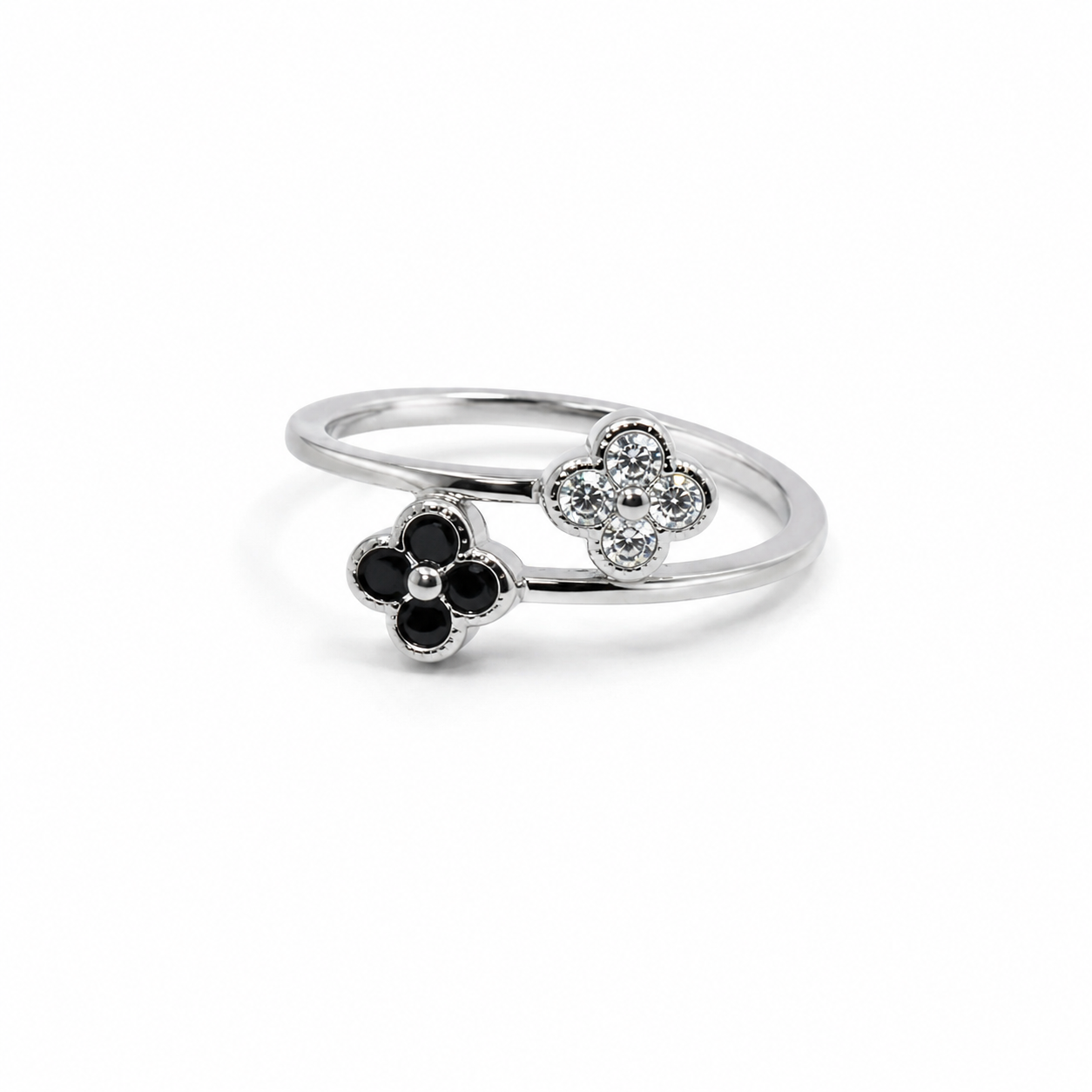Clovera Silver Ring