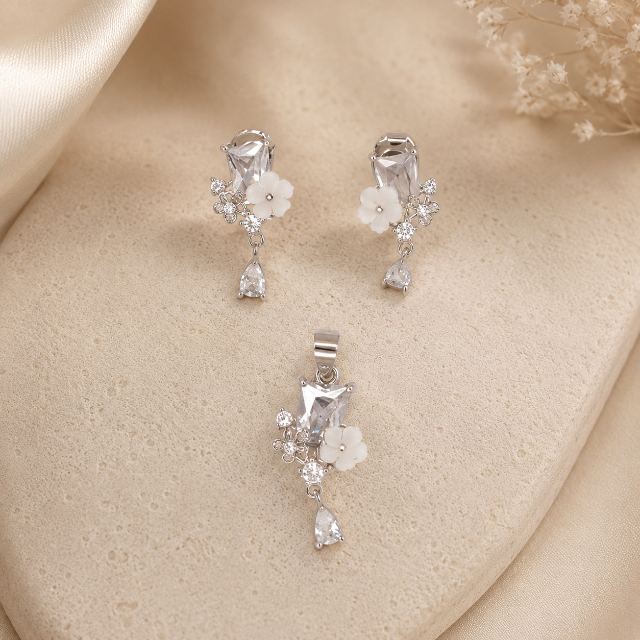 Emerald Ice Pendant Set