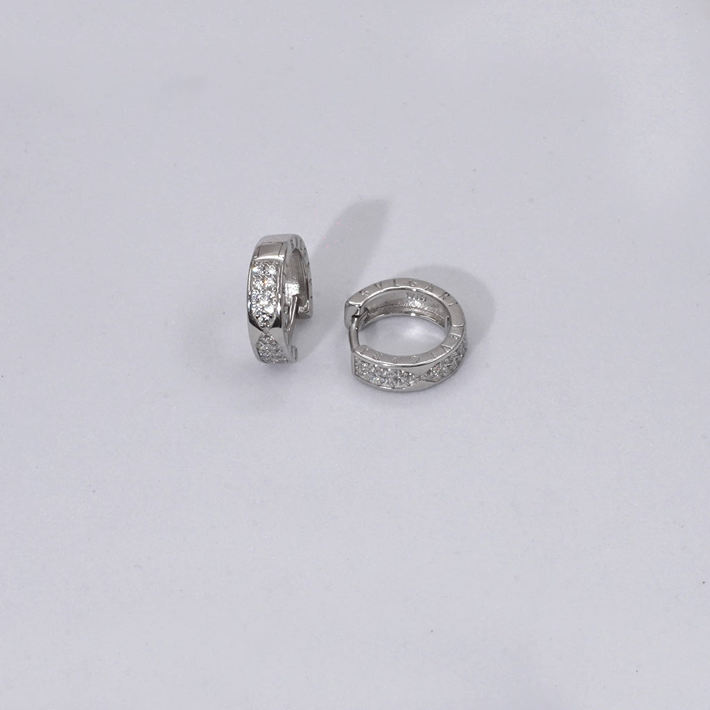 Stunning Silver Tops featuring Round Halo Diamonds