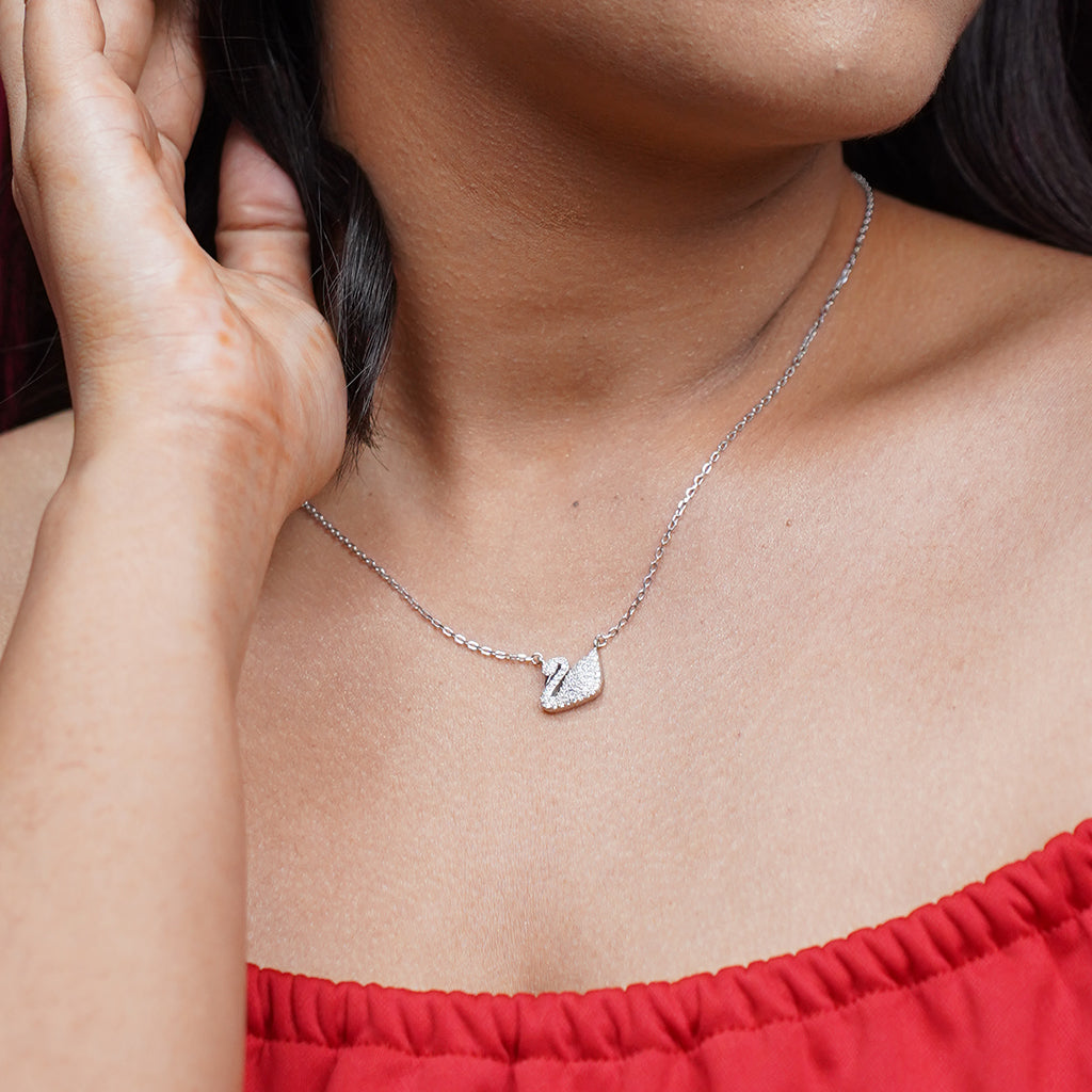 Swan Shaped Silver Pendant Set