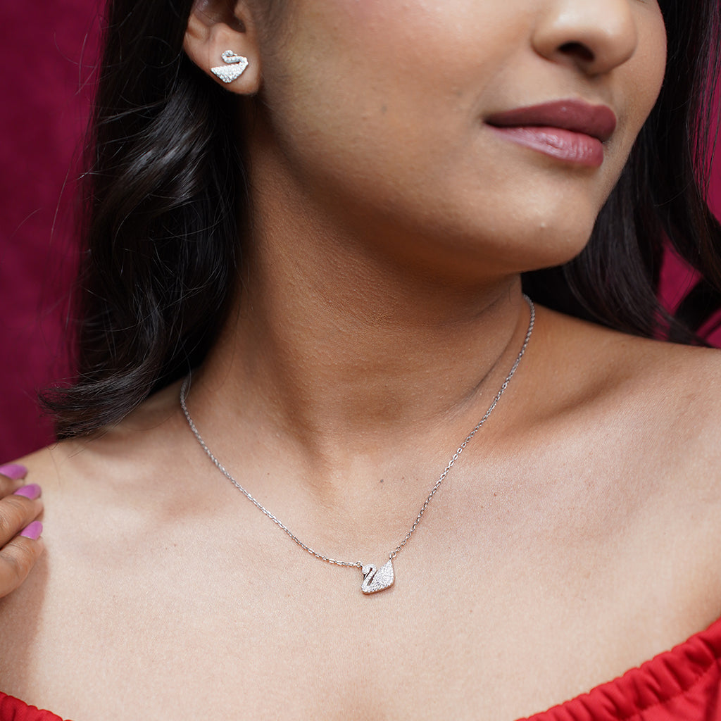 Swan Shaped Silver Pendant Set