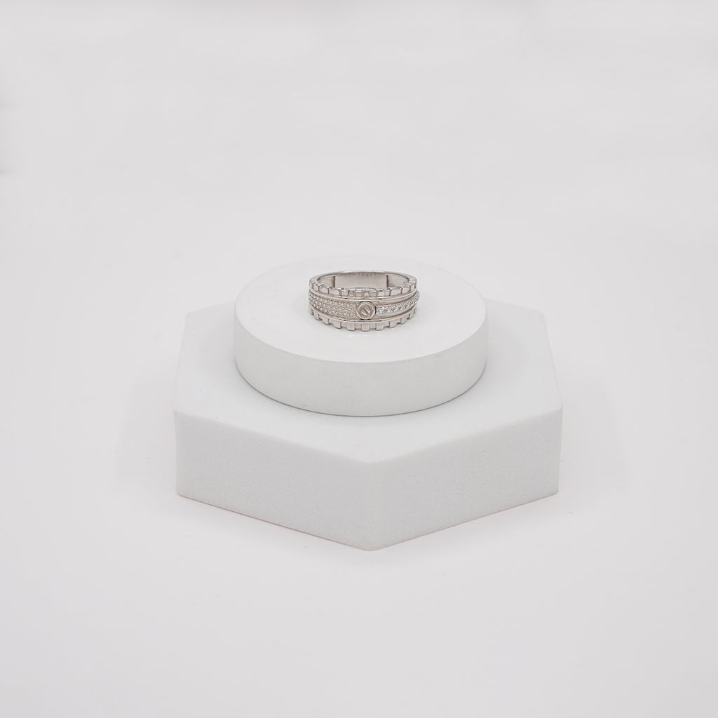 Silver Ring featuring Artistic Details & Small Diamond