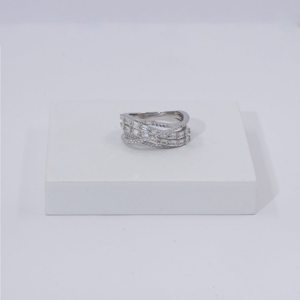 Silver Ring featuring Sleek Baguette & Round Diamonds