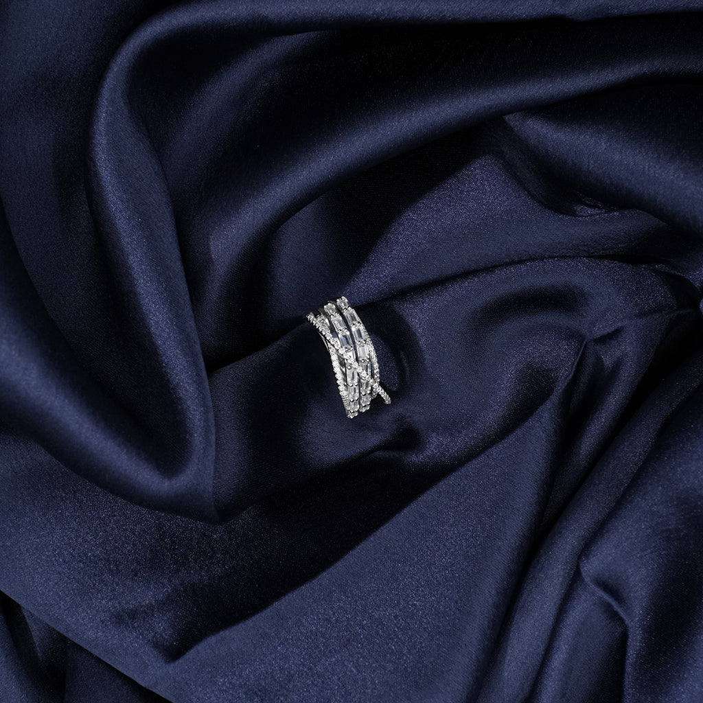 Silver Ring featuring Sleek Baguette & Round Diamonds