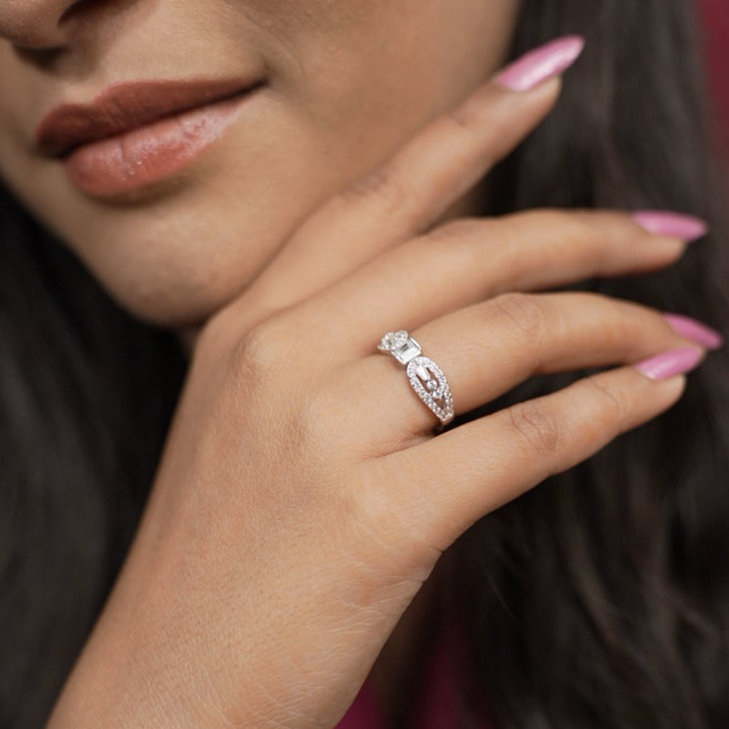 Silver Ring With Stirking Baguette Cut Diamonds