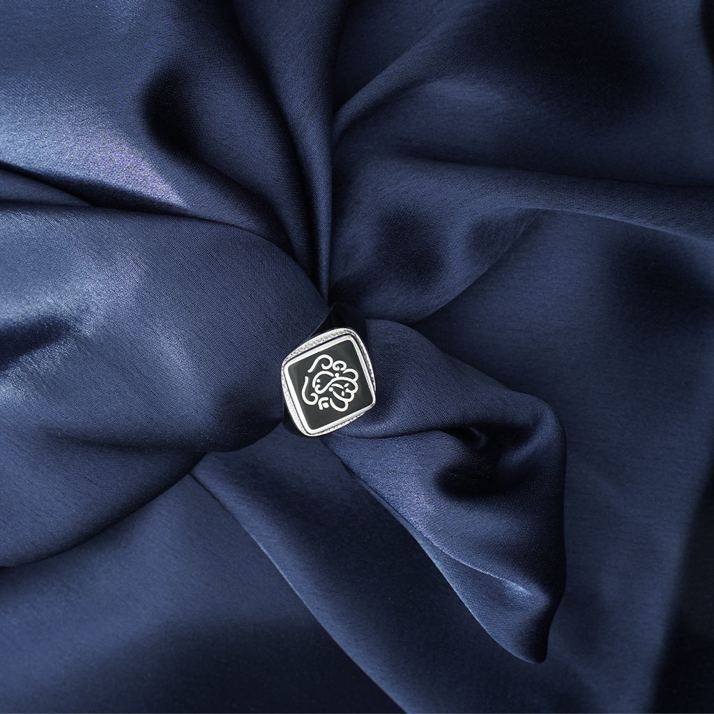 Lord Ganesh Embedded Siler Ring