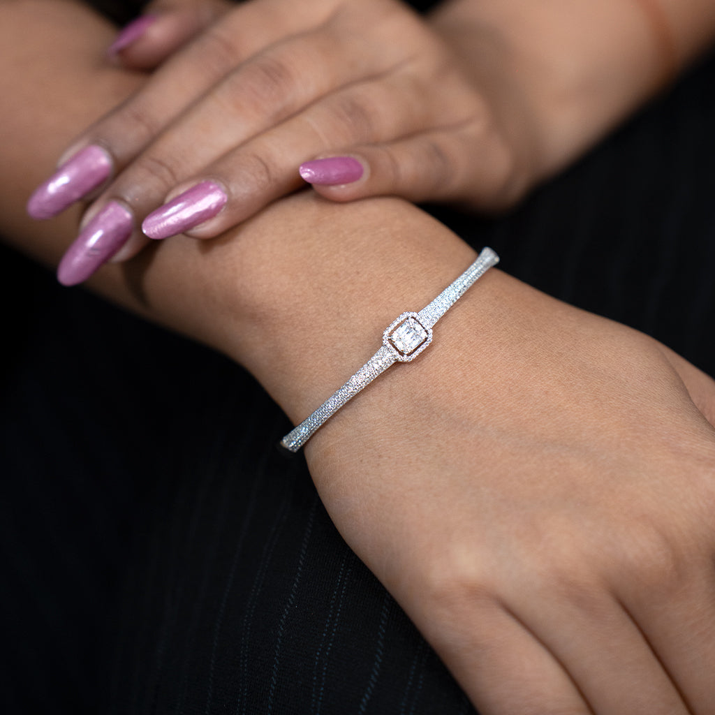 Silver Bracelet With Shimmering Round & Baguette Cut Diamonds
