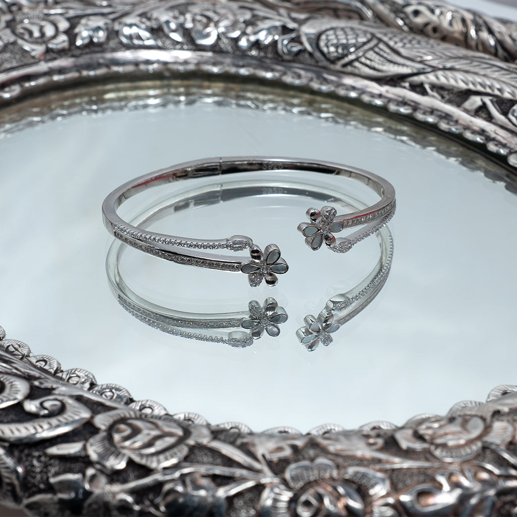 Delicate Silver Bracelet With Iridescent Mother Of Pearl