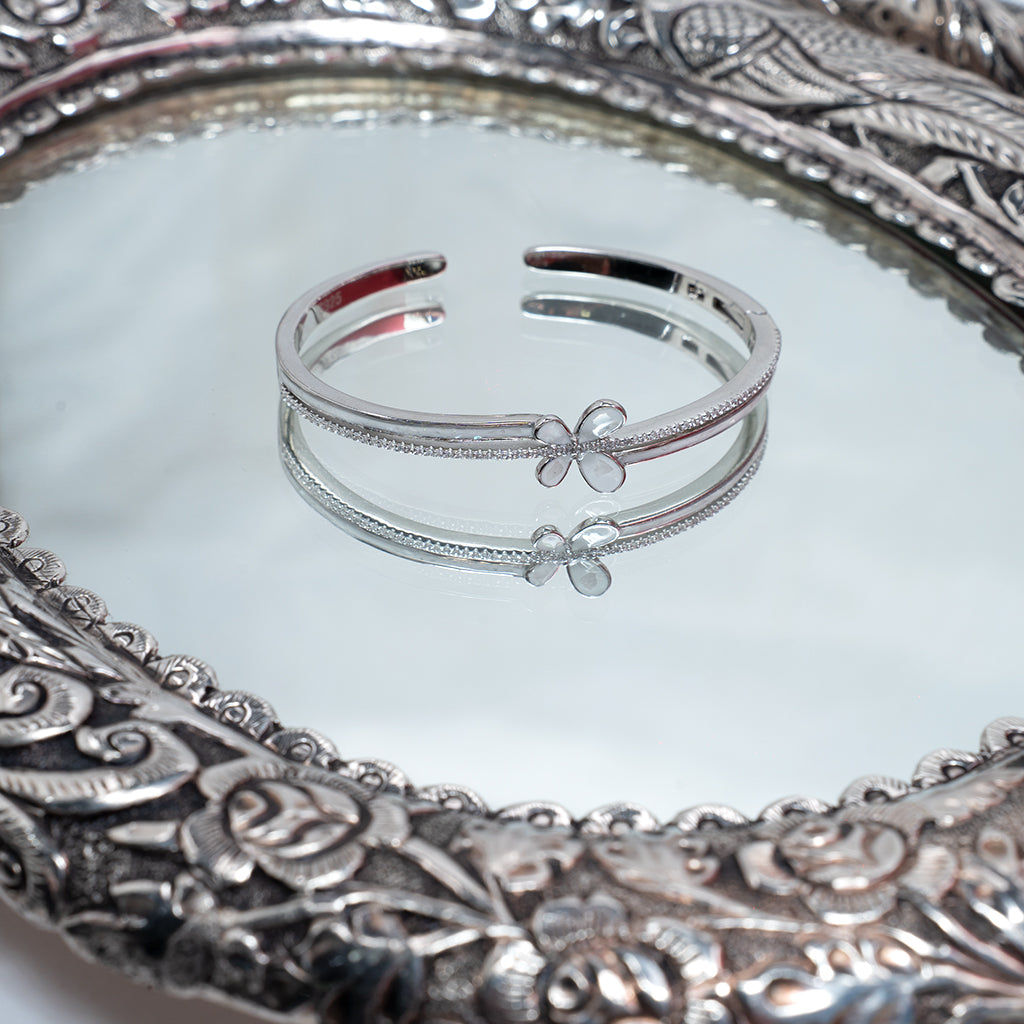 Beautifully Crafted Butterfly Made from Luminous Mother Of Pearl Silver Bracelet