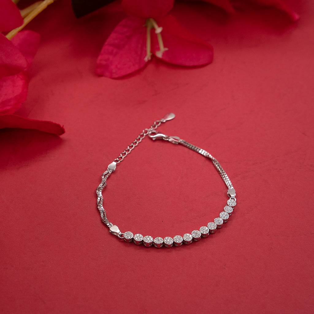 Silver Bracelet Adorned with Delicate Diamonds