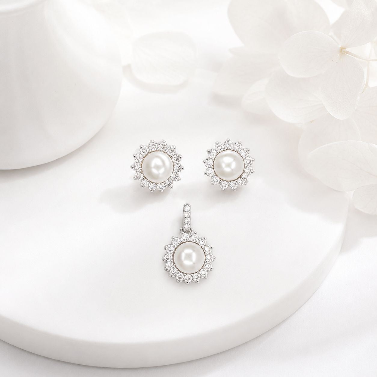 Pearl Glow Pendant Set