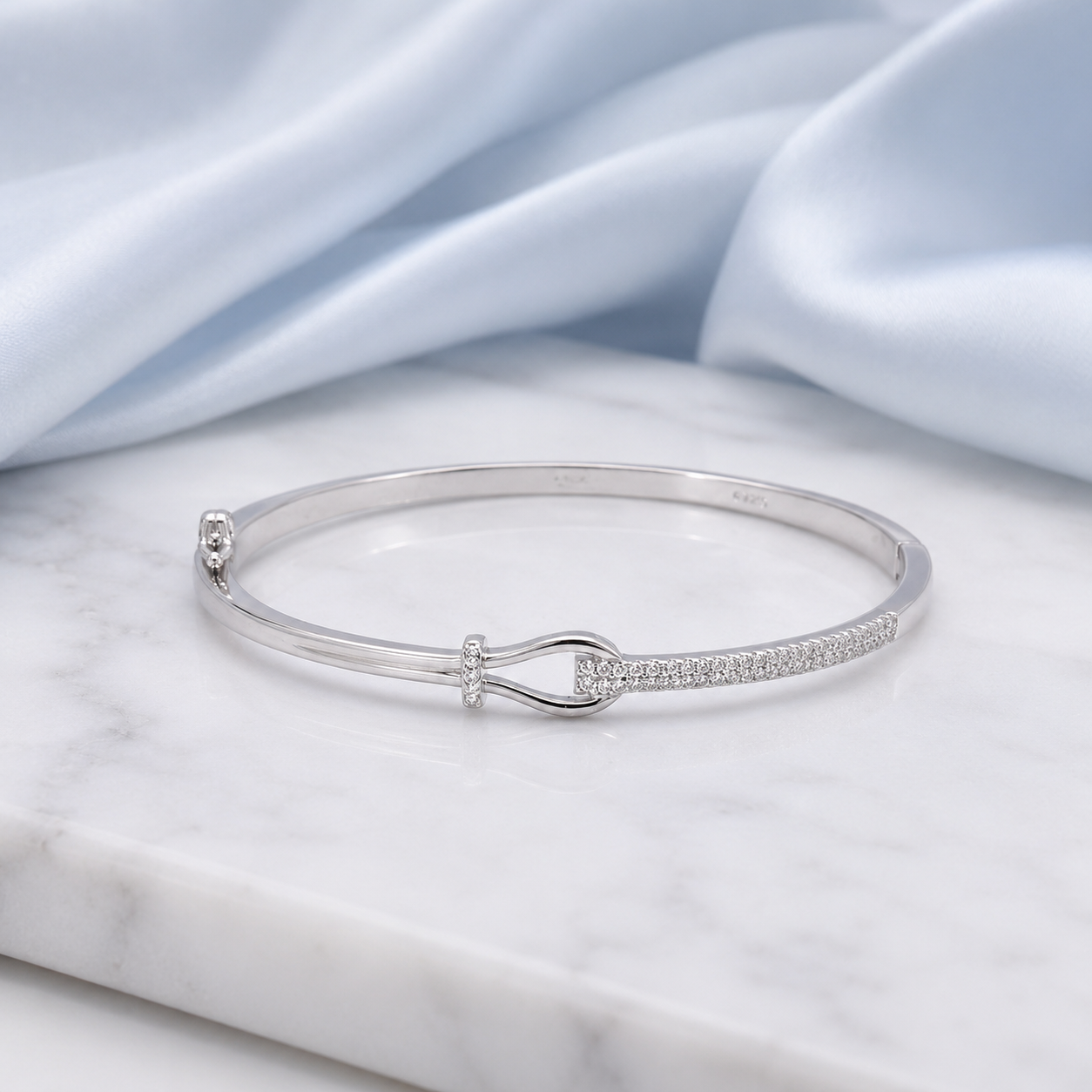 Curva Art Bracelet