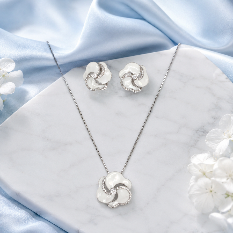 White Bloom Pendant Set