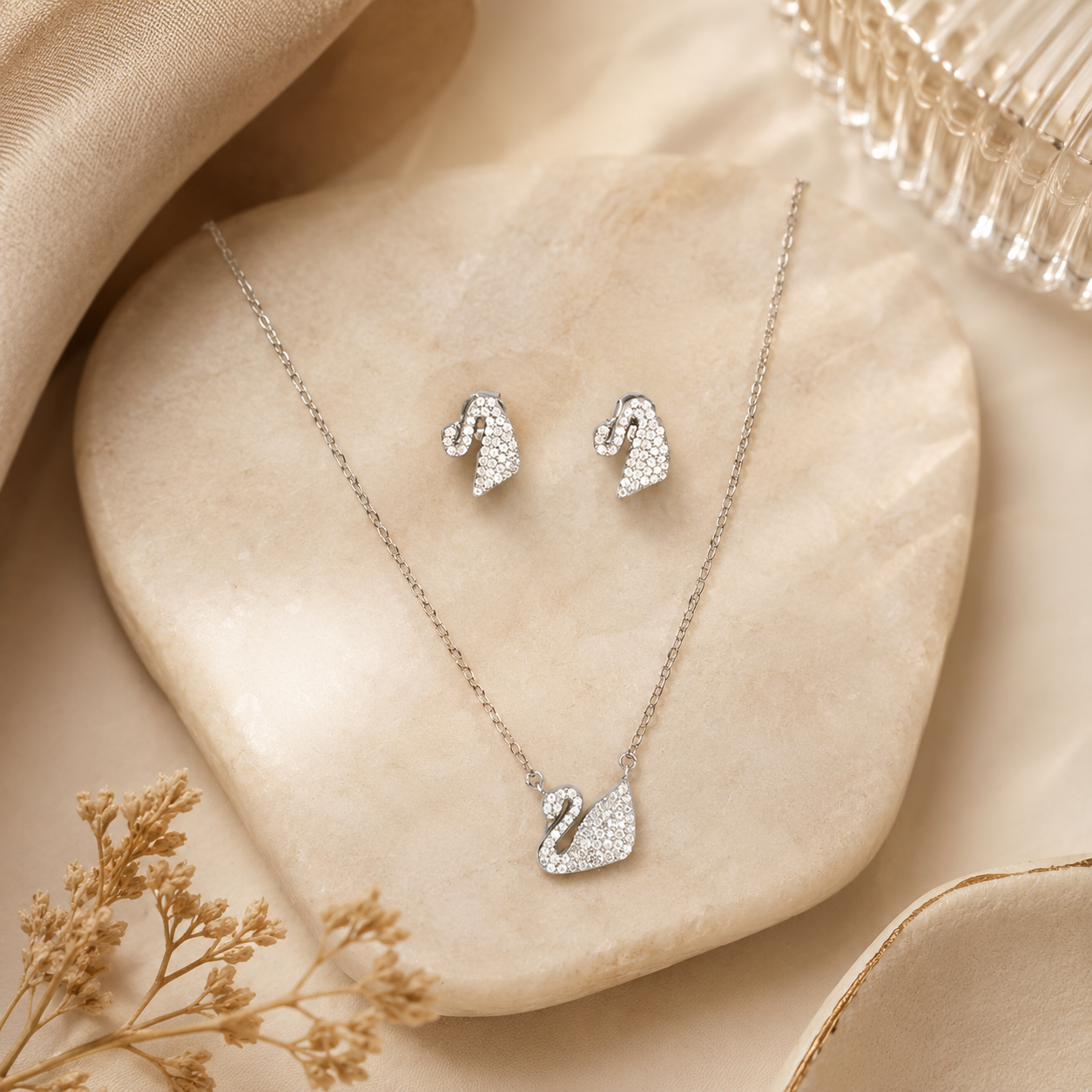 Swan Grace Pendant Set