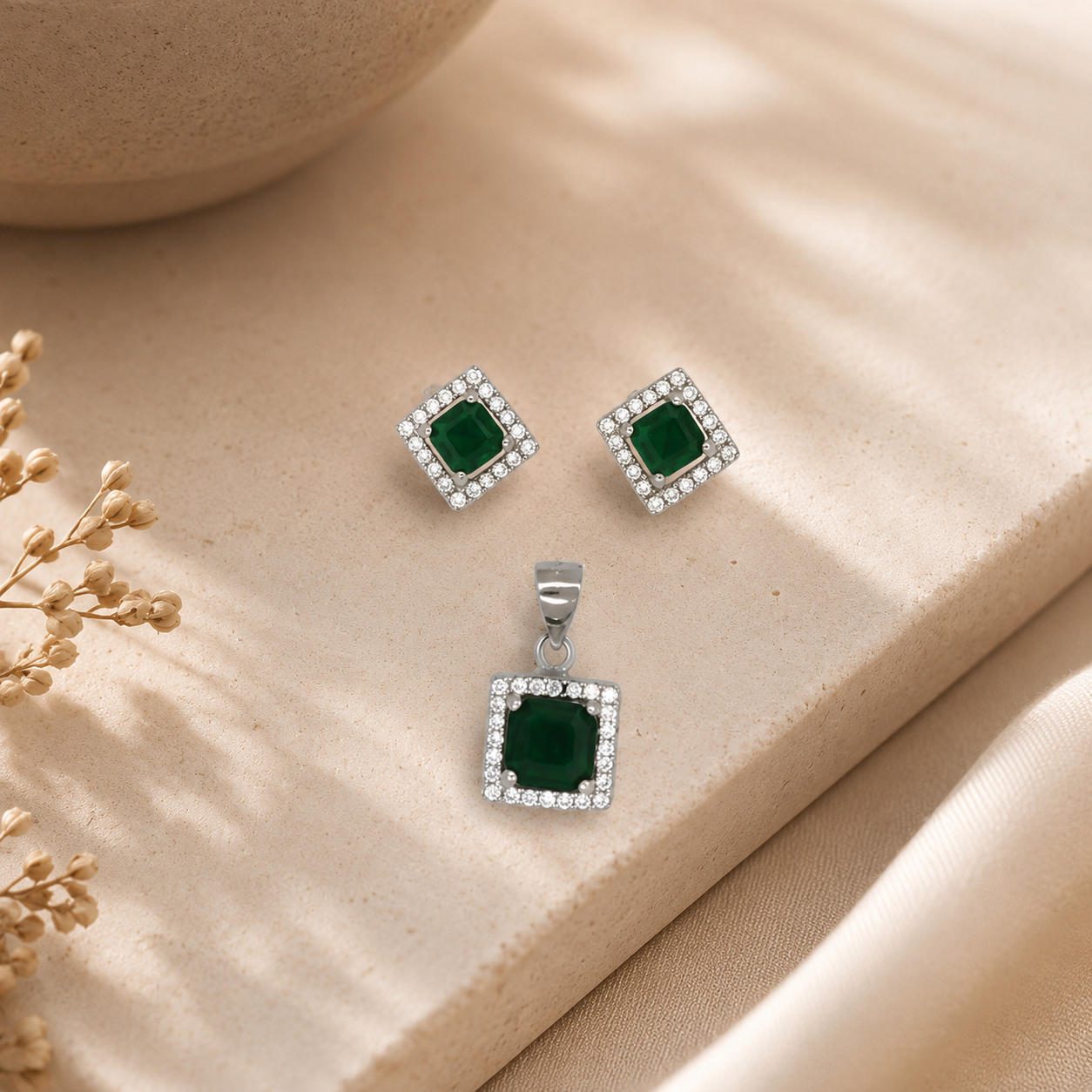 Princess Spark Pendant Set