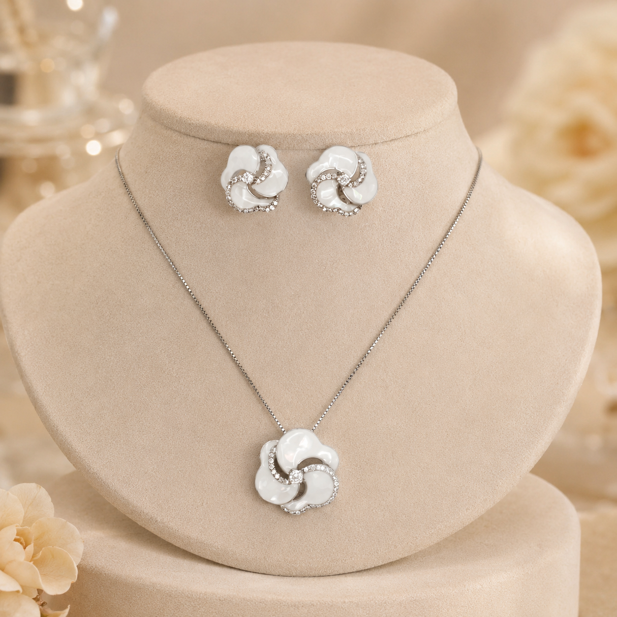 White Bloom Pendant Set