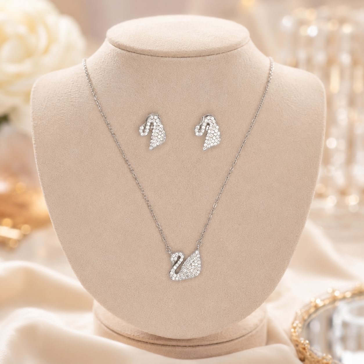 Swan Grace Pendant Set