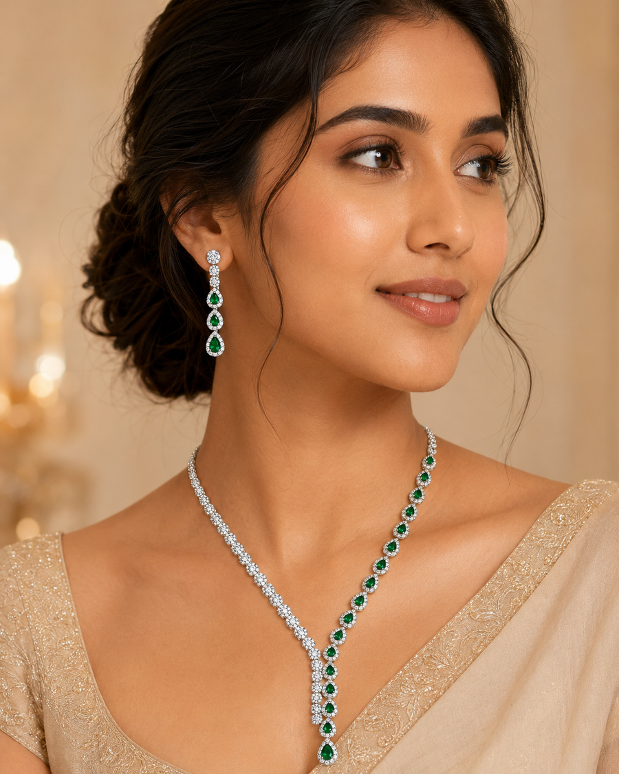 Emerald Gleam Necklace