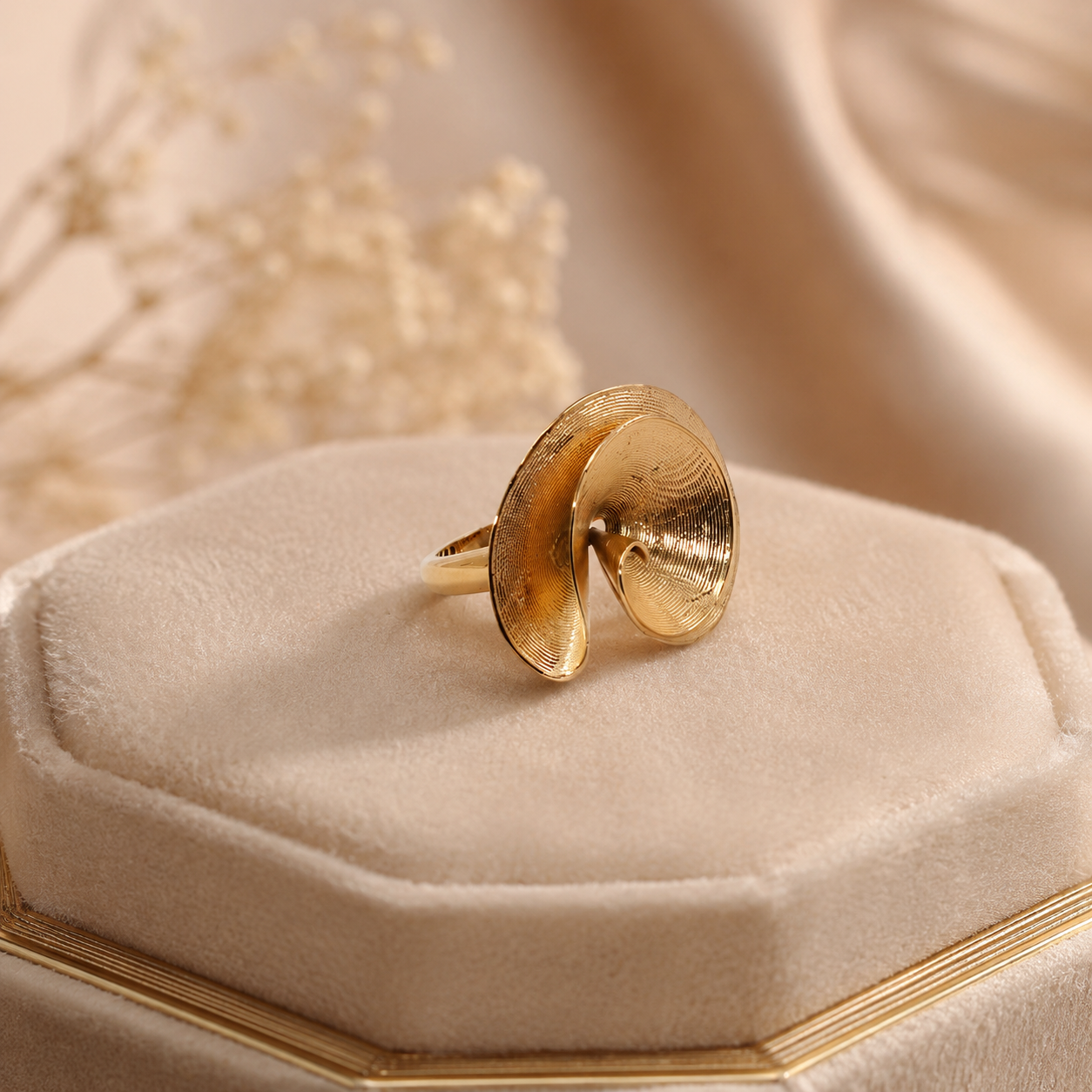 Petalia Silver Ring