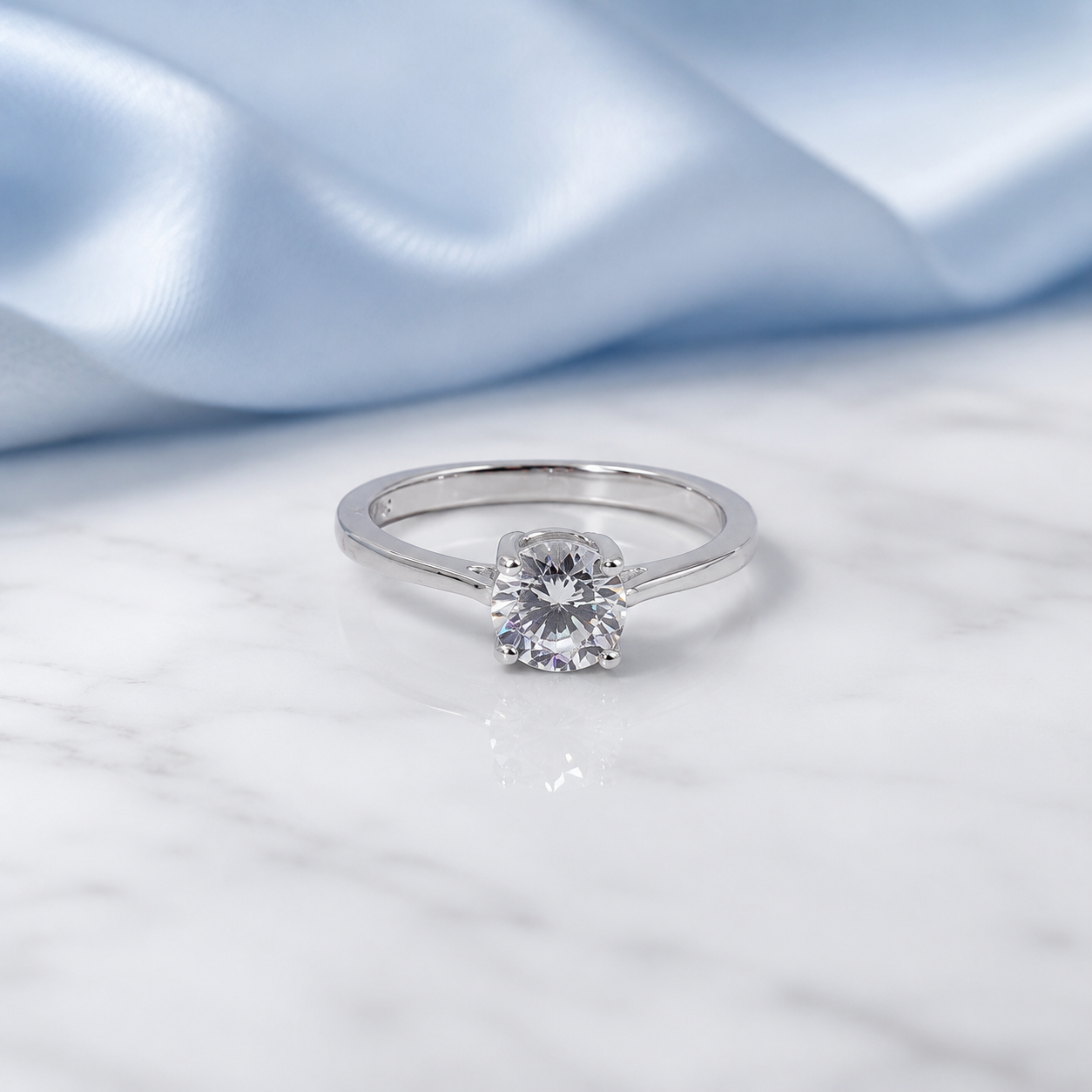 Silver Ring featuring Radiant Centerpiece for Everyday look