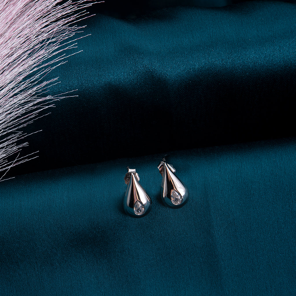 Silver Earrings with Pear Shaped Diamonds