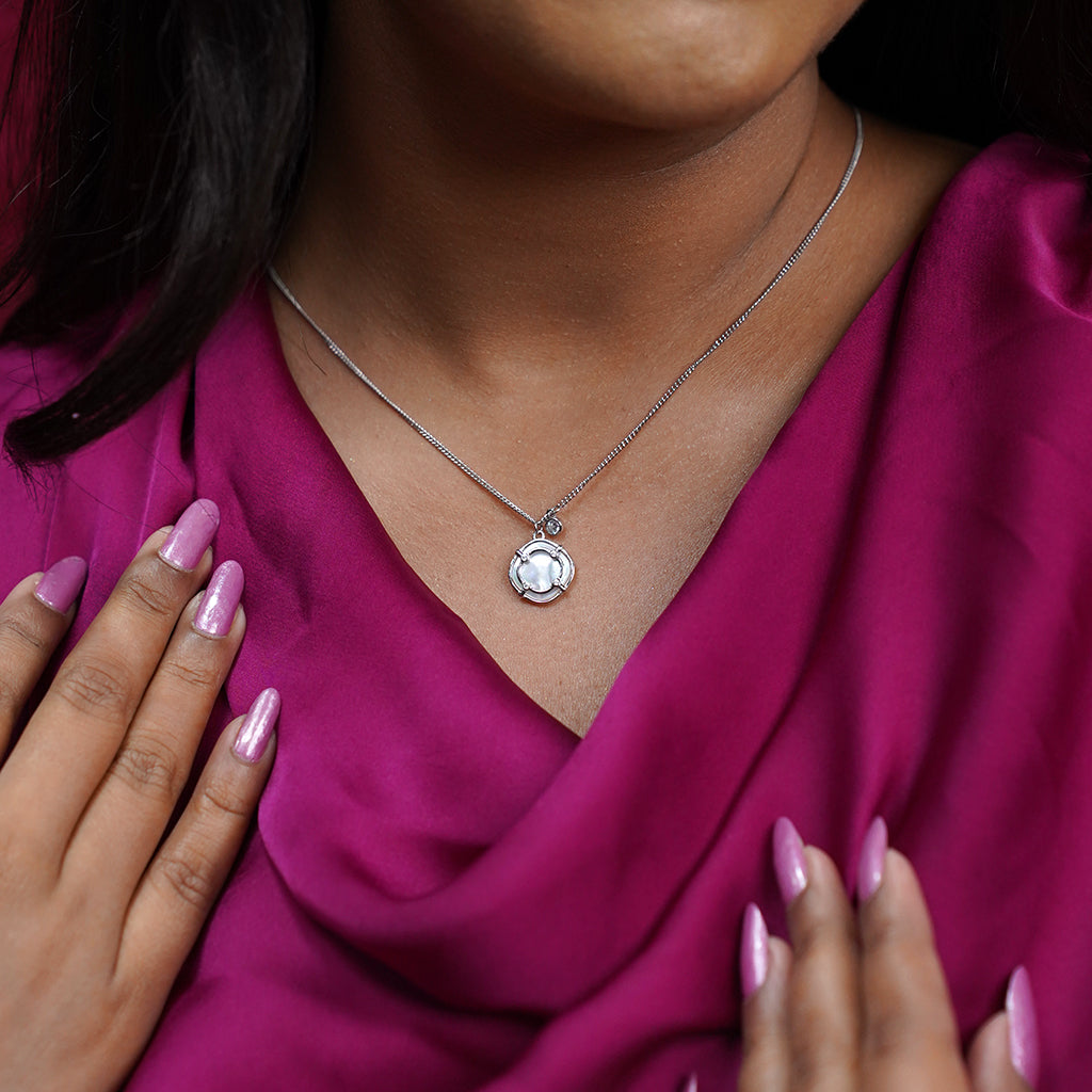 Silver Pendant With the Elegance of Nature