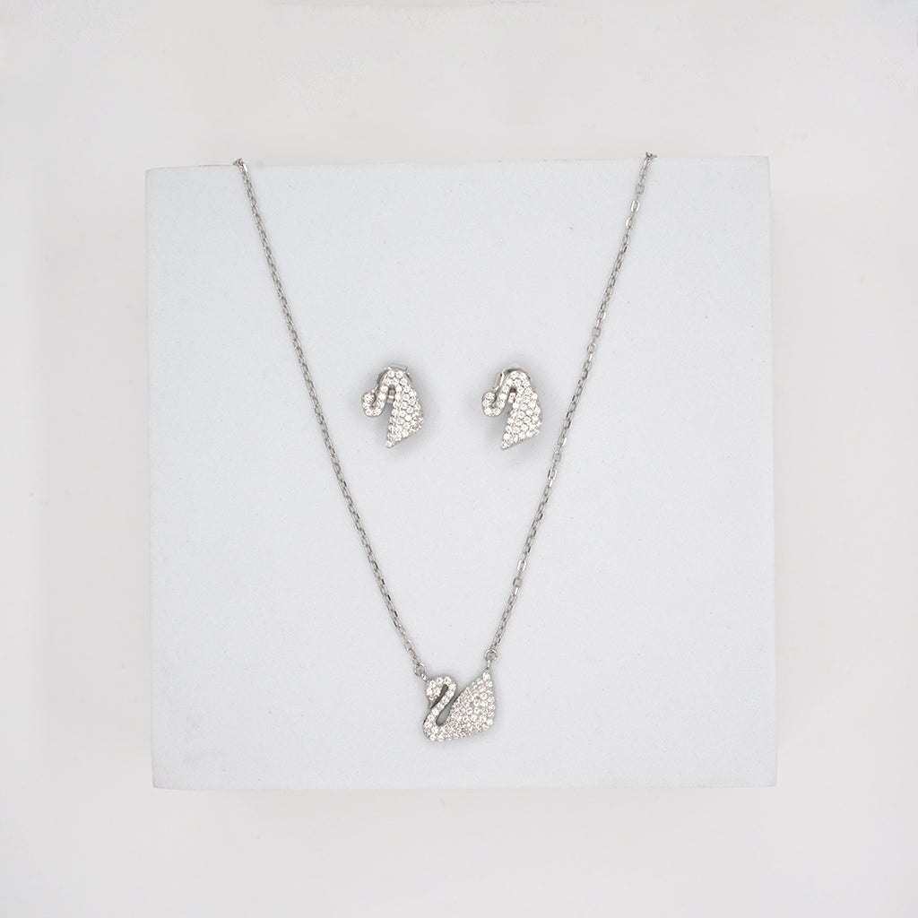 Swan Shaped Silver Pendant Set